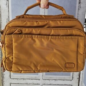 Lug Scoop NWOT Crossbody, Converts To Shoulder Bag